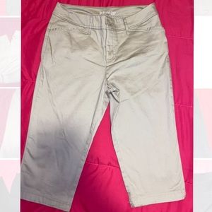 NWOT St Johns Bay khaki capris